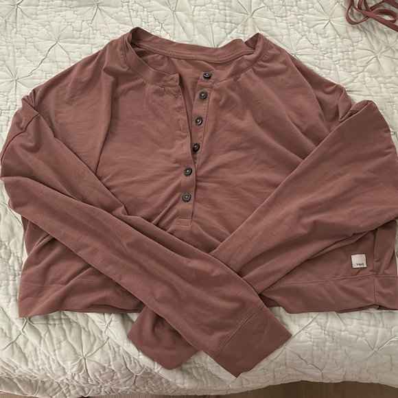 Vuori Tops - Avalon cropped Henley